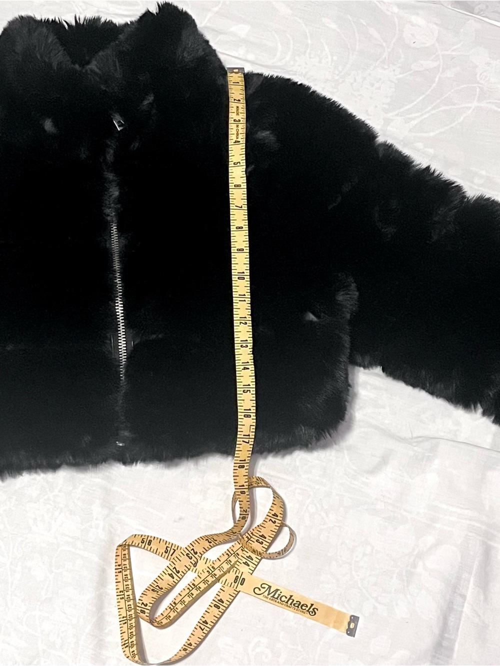 36point5 Cropped Black Faux Fur Jacket - Picture 5 of 5